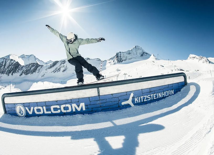 freestyle-action-in-drei-snowparks-und-einer-superpipe-am-kitzsteinhorn-copyright-kitzsteinhorn-6-2