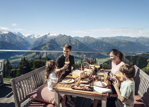 kulinarik-im-franzl-schmittenhoehe-culinary-delights-at-franzl-schmittenhoehe-c-zell-am-see-kaprun-tourismus-1-original-1