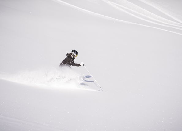 rs227-skifahren-freeriden-tiefschnee-04-cferienregion-nationalpark-hohe-tauern-branislav-rohal-1