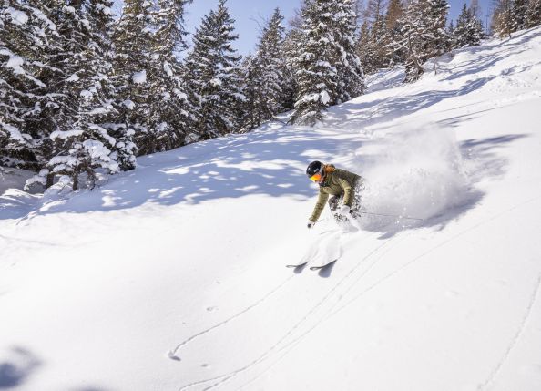 rs228-skifahren-tiefschnee-18-cferienregion-nationalpark-hohe-tauer-branislav-rohal-13