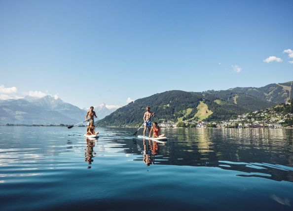 stand-up-paddling-am-zeller-see-stand-up-paddling-at-lake-zell-c-zell-am-see-kaprun-tourismus-original-1