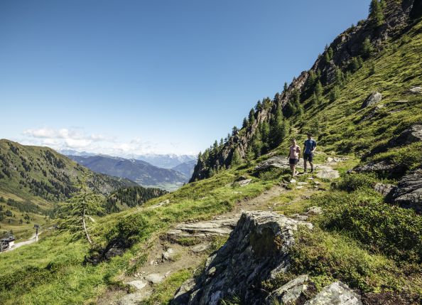 wanderung-am-kitzsteinhorn-hiking-at-the-kitzsteinhorn-1-c-zell-am-see-kaprun-tourismus-original-1