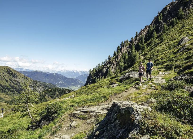 wanderung-am-kitzsteinhorn-hiking-at-the-kitzsteinhorn-1-c-zell-am-see-kaprun-tourismus-original-6-2