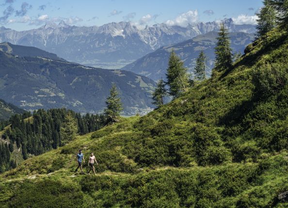 wanderung-am-kitzsteinhorn-hiking-at-the-kitzsteinhorn-3-c-zell-am-see-kaprun-tourismu-original-1