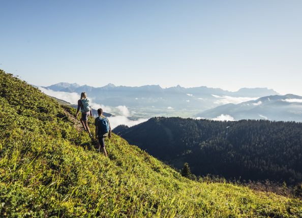 wanderung-auf-der-schmittenhohe-hiking-on-schmittenhohe-c-zell-am-see-kaprun-tourismus-original-1