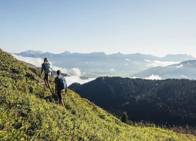 wanderung-auf-der-schmittenhohe-hiking-on-schmittenhohe-c-zell-am-see-kaprun-tourismus-original-6-2