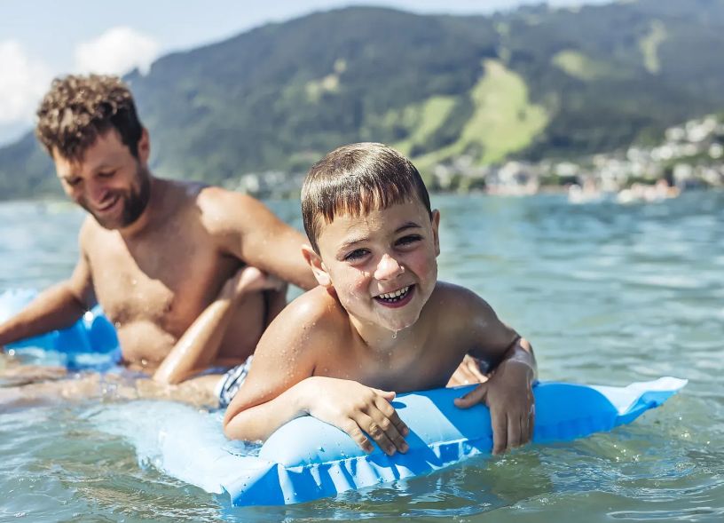 wasserspass-im-zeller-see-waterfun-on-lake-zell-c-zell-am-see-kaprun-tourismus-original-11-2