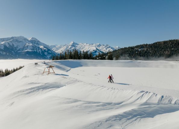 winterwanderung-auf-der-schmittenhoehe-winter-hike-on-schmittenhoehe-c-zell-am-see-kaprun-tourismus-original-1