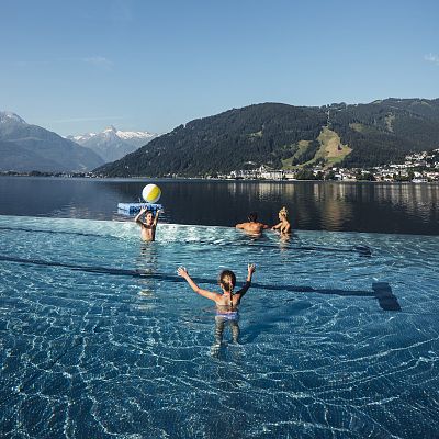 spass-im-strandbad-in-thumersbach-2