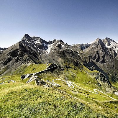view-from-the-edelweiss-peak-on-the-grossglockner-high-alpine-road-11